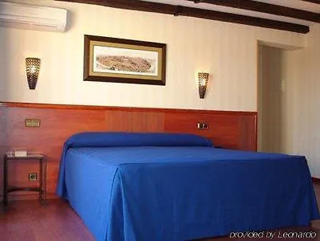 Sol Guest house 3*